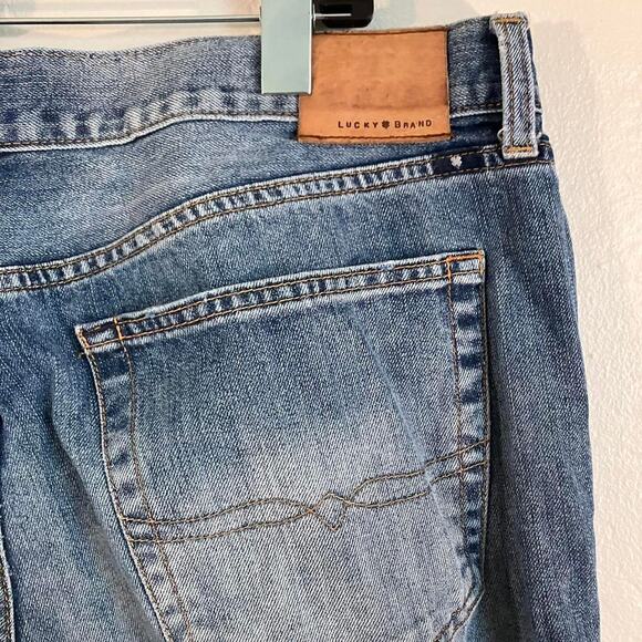 Lucky Brand Jeans Faded Distressed Denim 181 Relaxed Fit - Picture 6 of 6